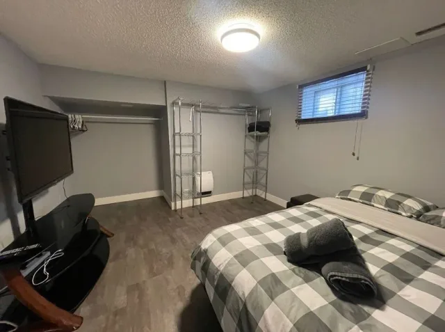 JEFFERY OTUNBA BIG HOUSE