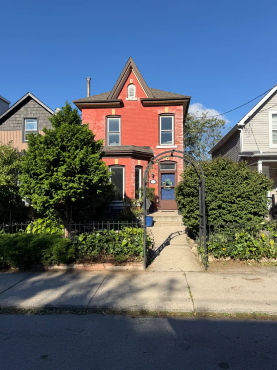 Historic & Stylish home near Hamilton General Hospital - fully furnished