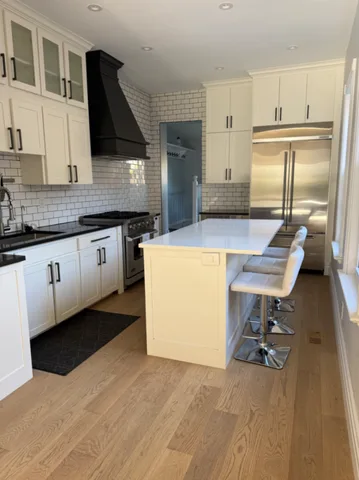 Historic & Stylish home near Hamilton General Hospital - fully furnished
