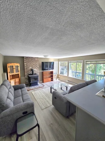 Long Lake Oasis - Guest Suite- 12 min to Nanaimo General 
