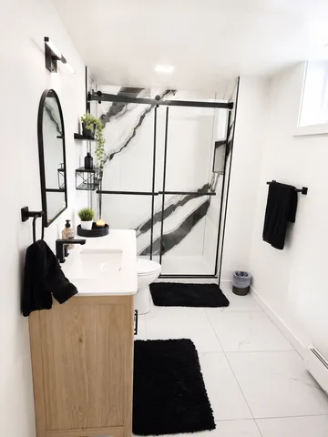 1 Bedroom Modern Unit for Extended Stays (No pets) Near CHEO/General Hospital
