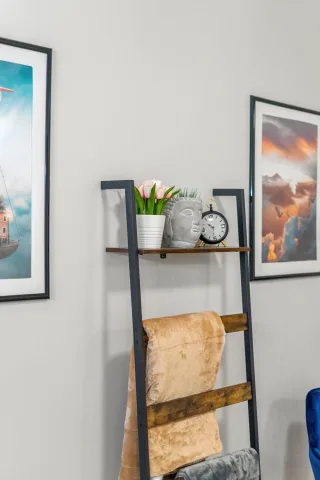 Modern Urban-Chic Fully Furnished Suite with all Amenities and WIFI