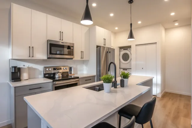 MODERN PENTICTON HOME