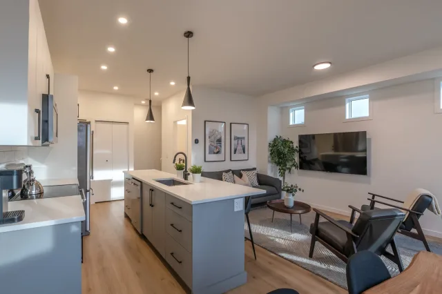 MODERN PENTICTON HOME