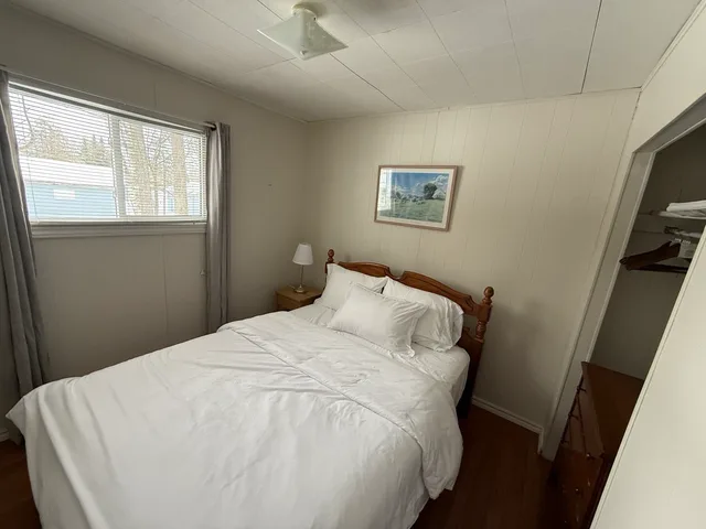 Cozy 4 season cottage near Sauble Beach and quiet neighborhood