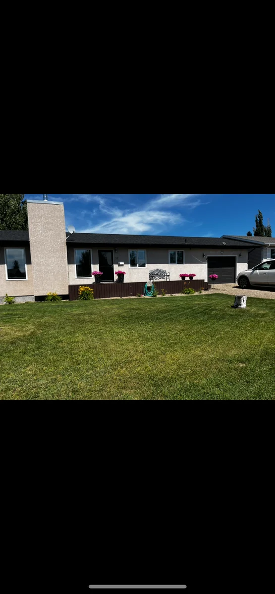 Fully furnished Basement suite on a quiet family friendly street 