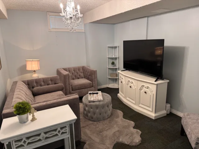 Quaint 2-Bedroom Suite in Capitol Hill NW
