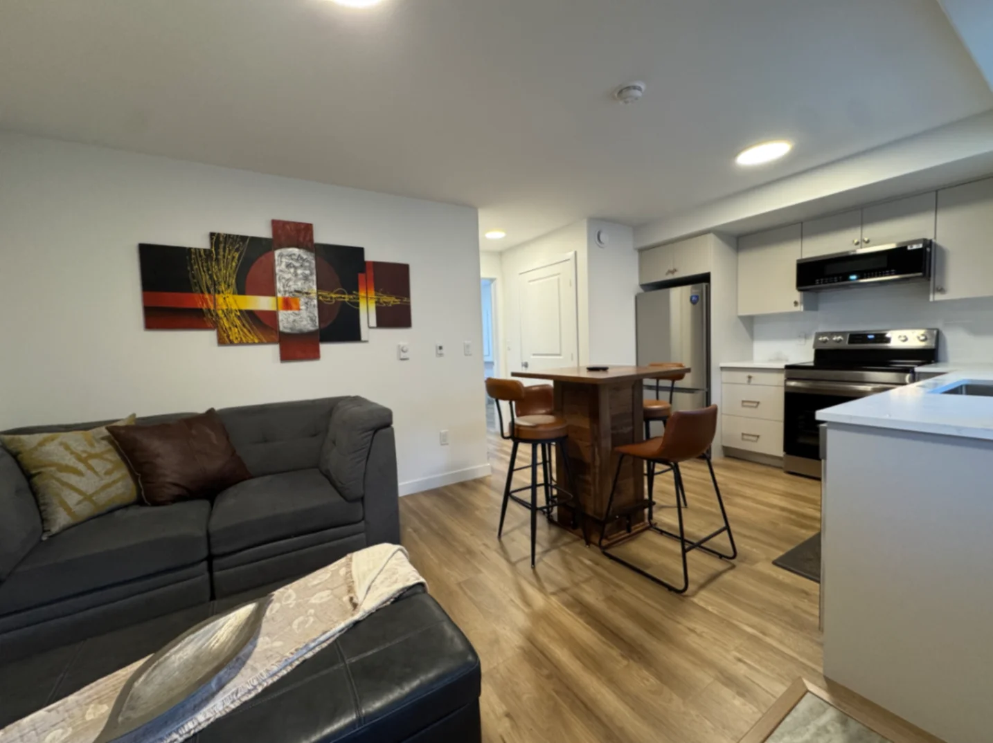 Brand-New Private 1-Bedroom Suite with Full Kitchen & Laundry, close to Cobequid Community Health Ce