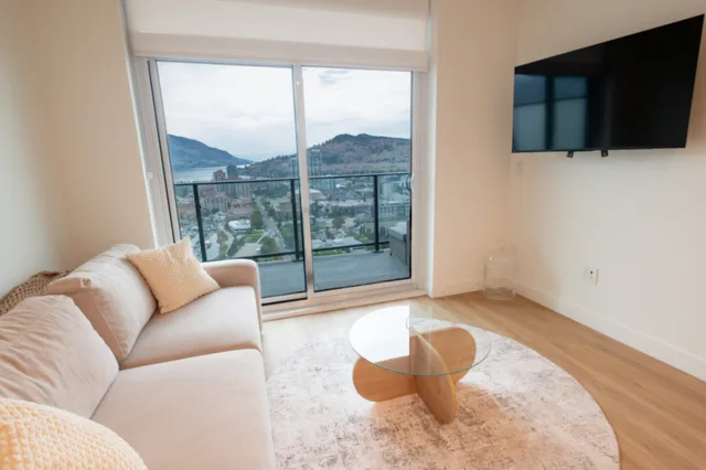 Modern new condo in Downtown Kelowna.