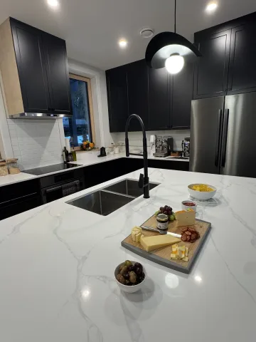 Modern Luxury Retreat, Steps from Revelstoke mountain resort