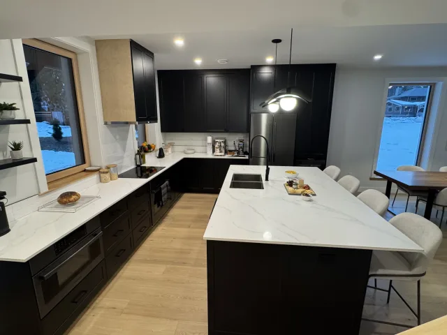 Modern Luxury Retreat, Steps from Revelstoke mountain resort