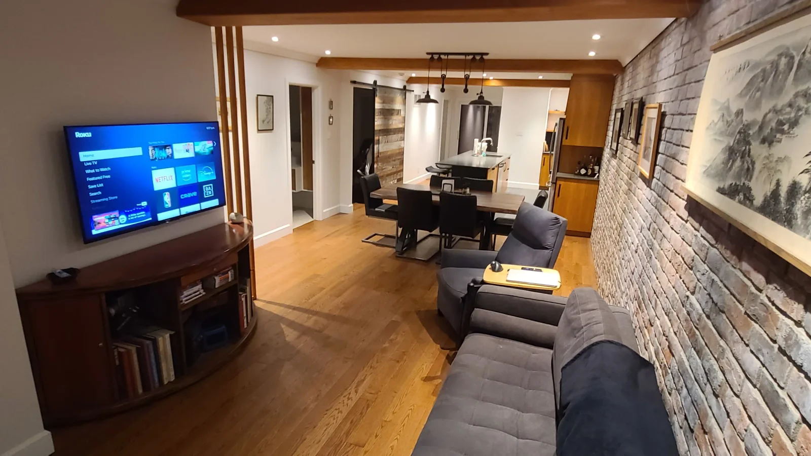 Elegant Furnished Apartment in Classic Montreal Brick Building - Close to Jean Talon Hospital