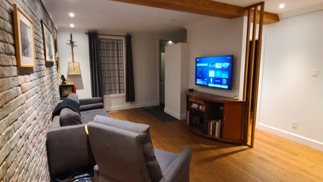 Elegant Furnished Apartment in Classic Montreal Brick Building - Close to Jean Talon Hospital