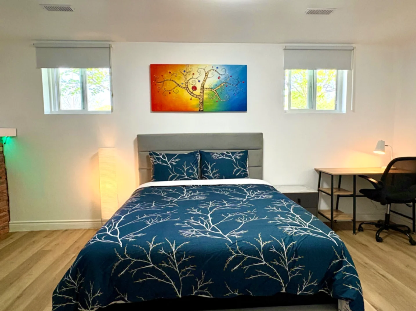 Furnished Room with ensuite washroom closes to Trillium & Free Parking