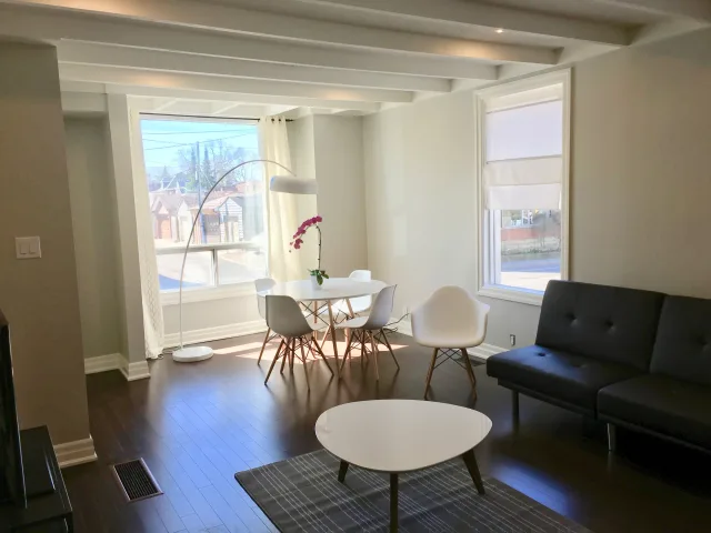 1 Bedroom 1 Bathroom Safe Neighbourhood Close To University Health Network And Public Transit 