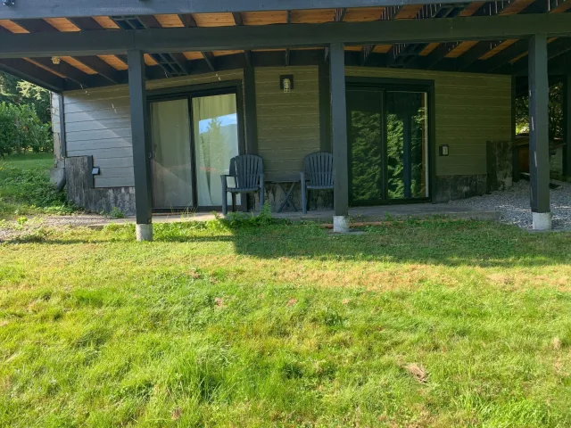 Peaceful lower suite in Sechelt