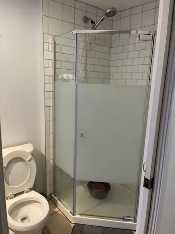 Basement suite walking distance to Penticton Regional Hospital