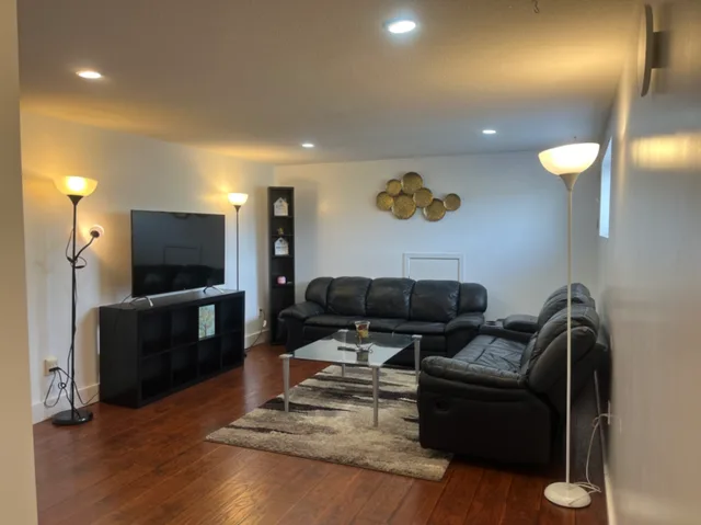 Basement suite walking distance to Penticton Regional Hospital