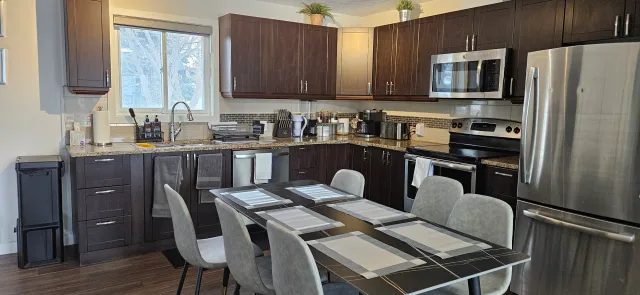 Fully Furnished 3-Bedroom House for Rent – Bowness NW Calgary