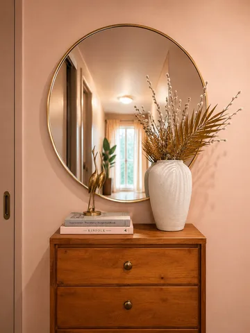 Beautifully Designed Condo in West Toronto close to St Joe’s & Mississauga Hospital!