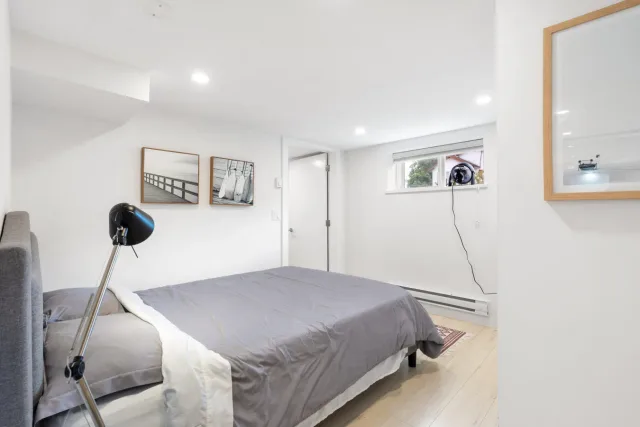 Oxford St Suite with Workspace & Free Parking