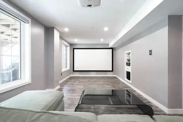 Furnished 1-Bedroom Walkout Basement Suite Near Lakeridge Health