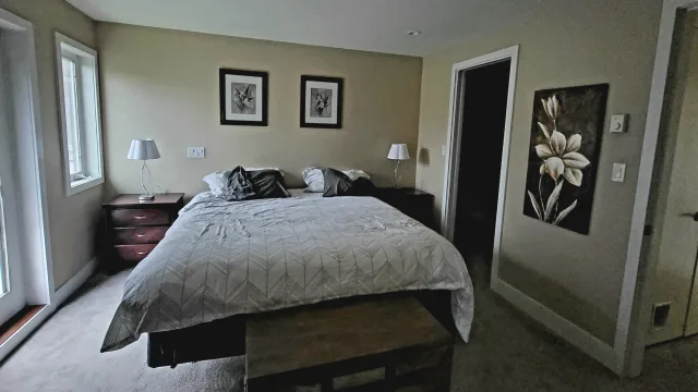 Executive Townhouse Near Royal Jubilee