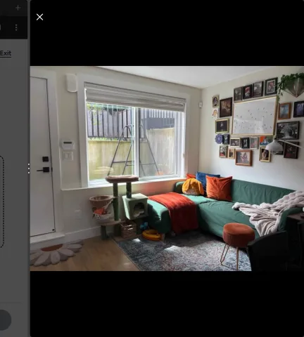 Bright Lit Bedroom Private Entrance