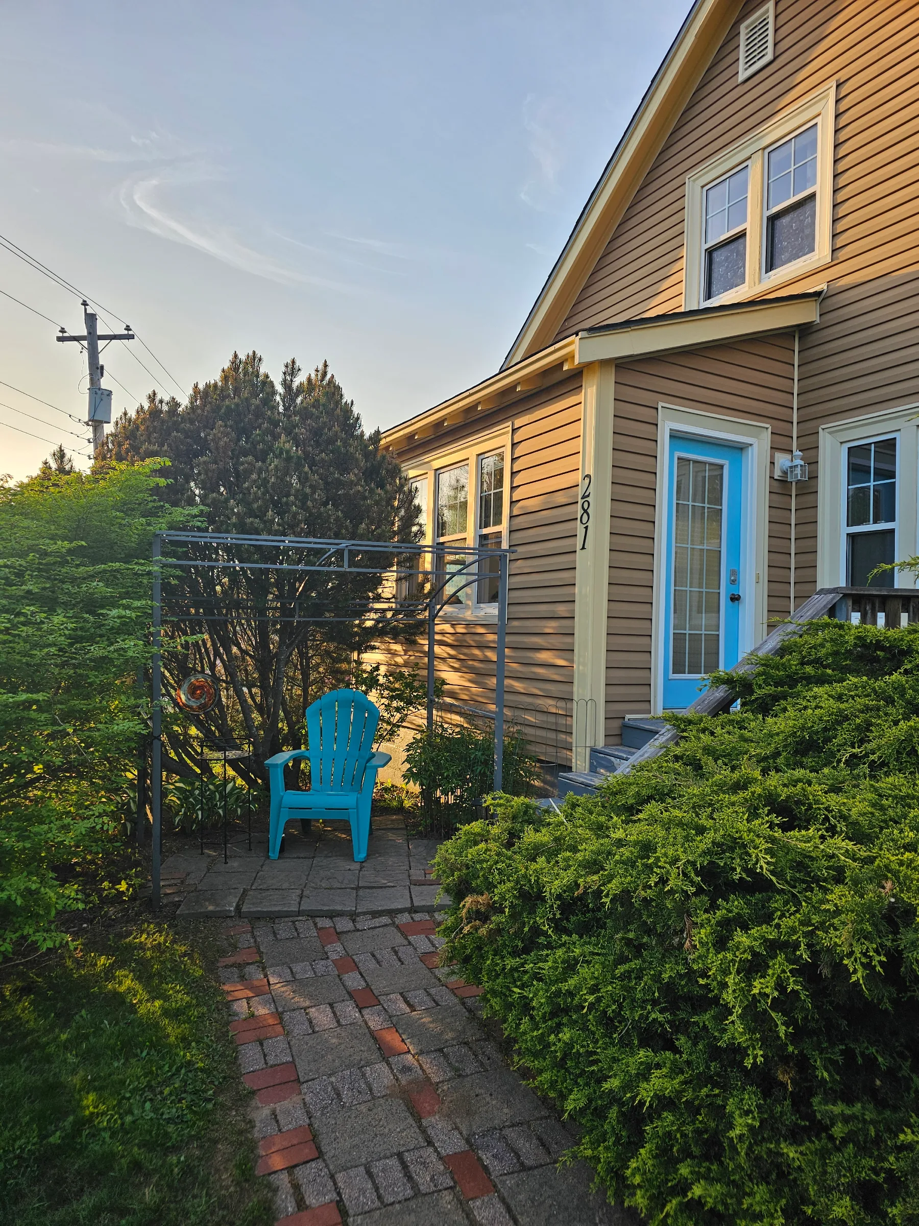 Hartlin's Haven One-Bedroom Apartment