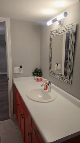 Cozy home away from home in Thorold 