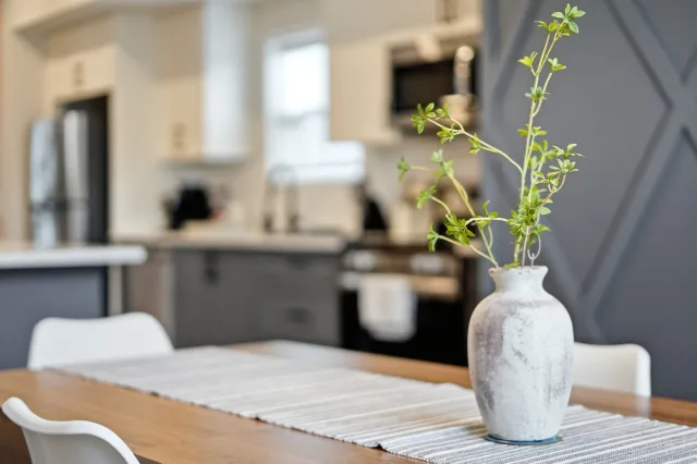 Luxe 3BR Town House | 9 min to South Health Campus