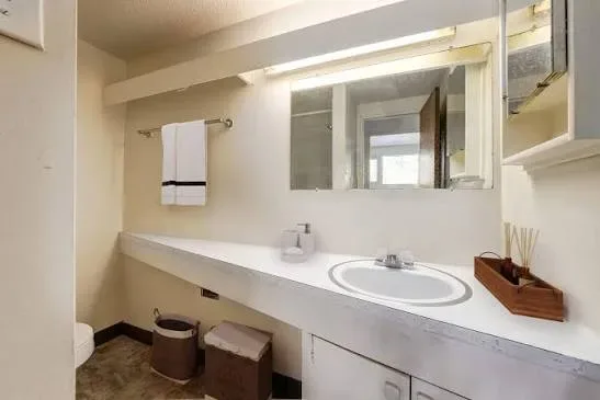 Cozy Furnished 1 Bedroom