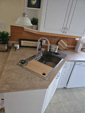 Spacious quiet home near St. JOSEPH'S Hospital.