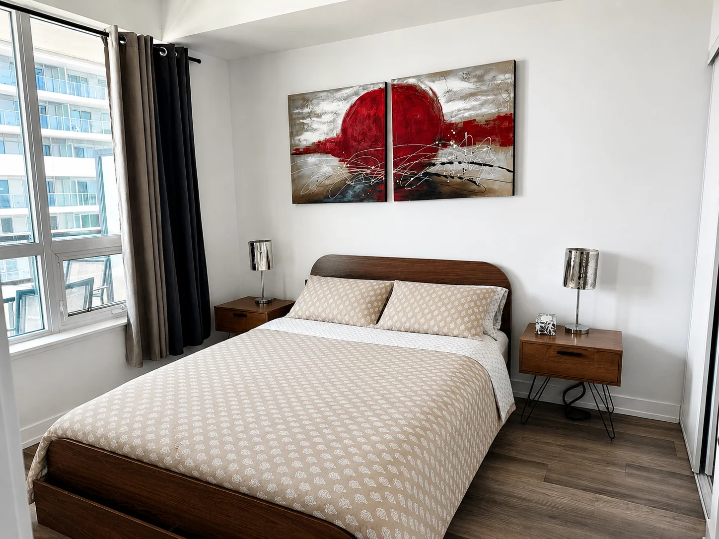 Modern Condo Near Go Train and hospital 