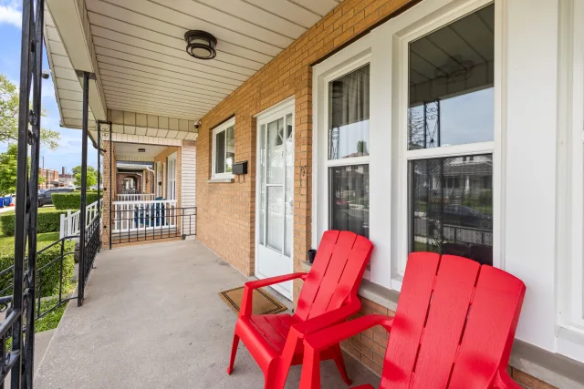 Sleeps 8 | BBQ + Parking | Family Friendly