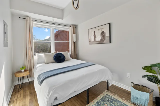 Windsor 1BR + Office | Nurses & Business Travelers