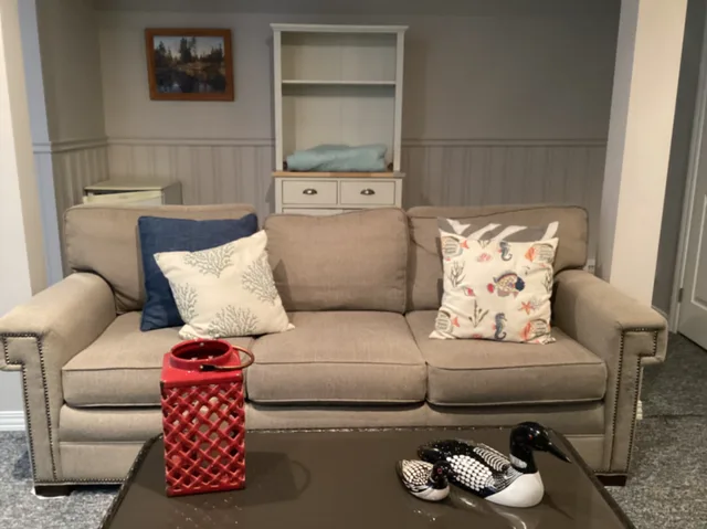 Immaculate & Cozy 1 Bedroom with Living Room and private bathroom 