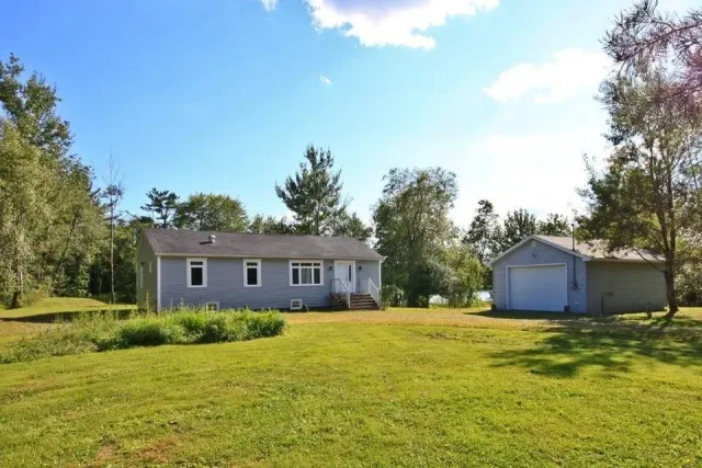 Pet Friendly Waterfront House Near Cobequid Community Health Centre