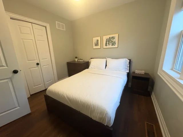 Warm Two Bedroom Toronto Suite