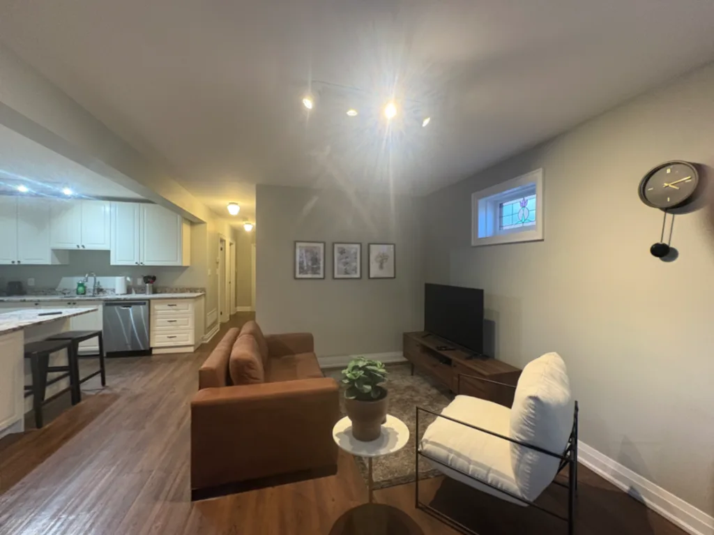 Warm Two Bedroom Toronto Suite