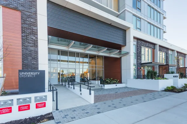 Brand New, Bright 1 Bed Downtown Surrey Near Surrey Memorial Hospital