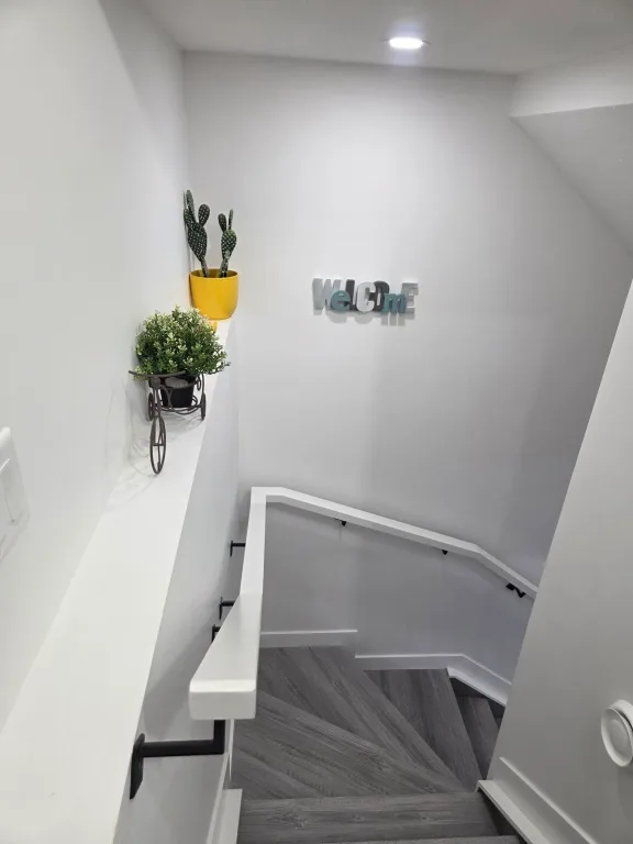 Ultra-cozy 2-bdr suite