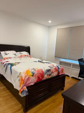 Fully furnished home near hospitals and universities in trendy neighborhood