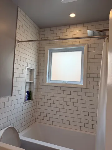 Fully furnished home near hospitals and universities in trendy neighborhood