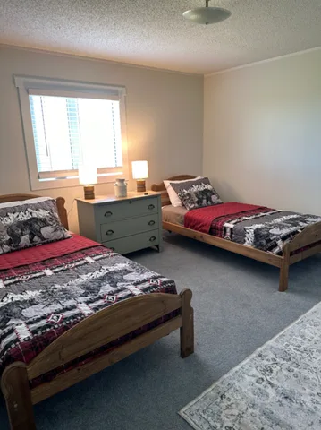 Foothills Ranch Rental House – Peaceful 80-Acre Country Retreat Near Cardston Hospital