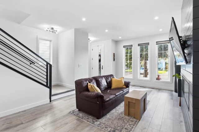 BROADWAY RETREAT - close to RUH, SCH & SPH