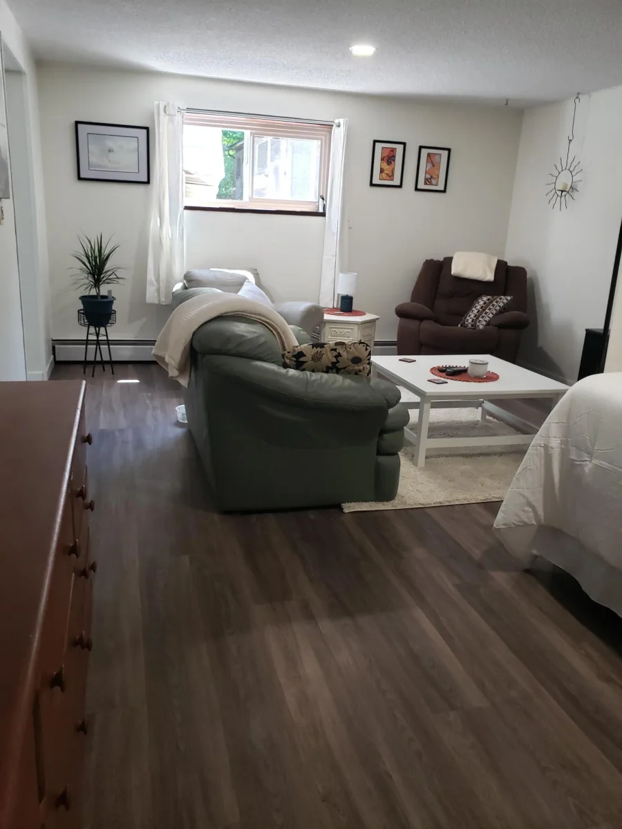 Large and updated suite on a 1.3 acre property. Cat friendly. Washer and dryer in unit.