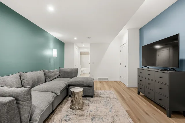 1 Bedroom Furnished Basement Suite - Utilities Included