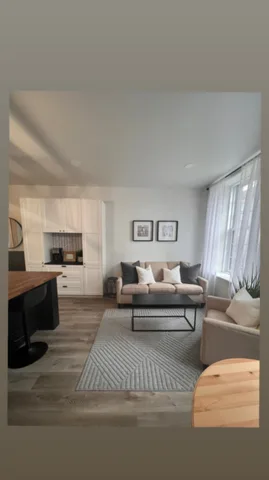 Modern Downtown Suite