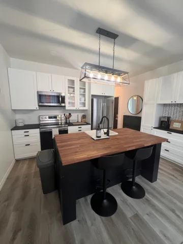 Modern Downtown Suite
